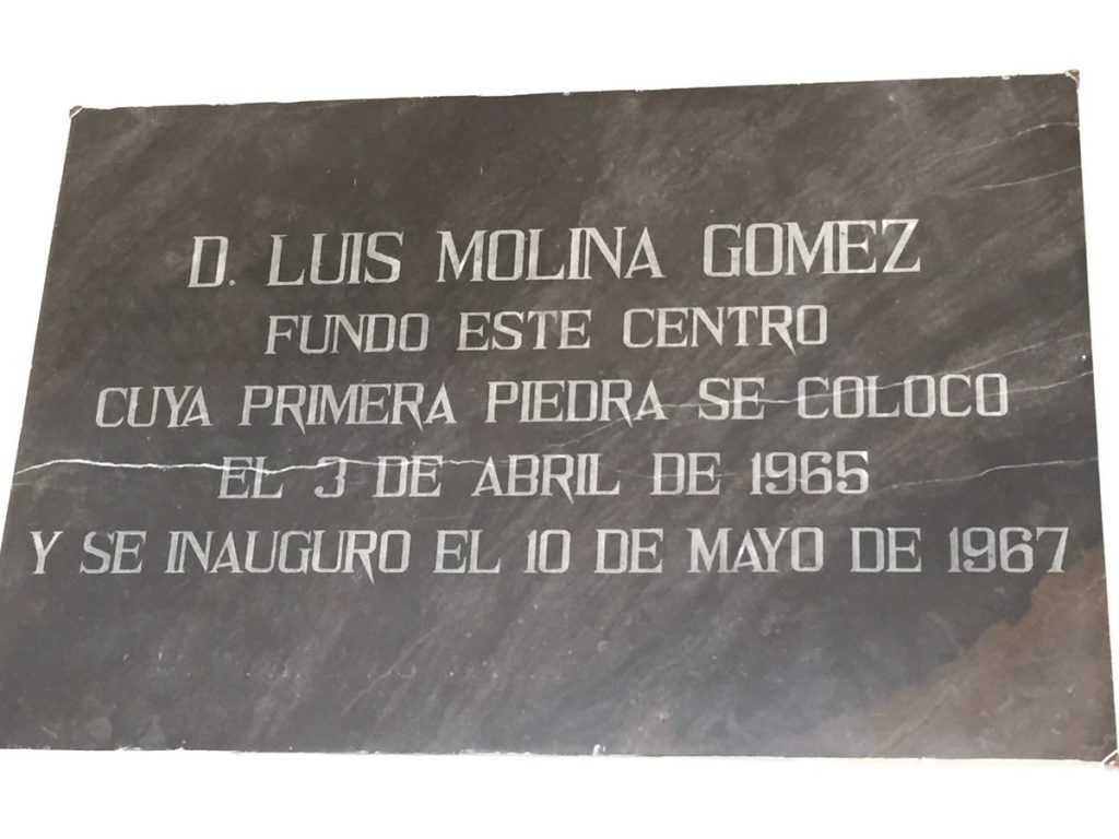 Placa Luis Molina Gómez